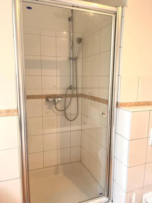 Doppelzimmer Mit Terrasse In Privatem Zuhause Lubeck Exterior photo
